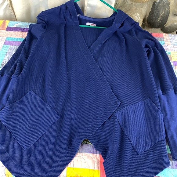 Bongo Women’s Large Hoodie - Picture 4 of 7